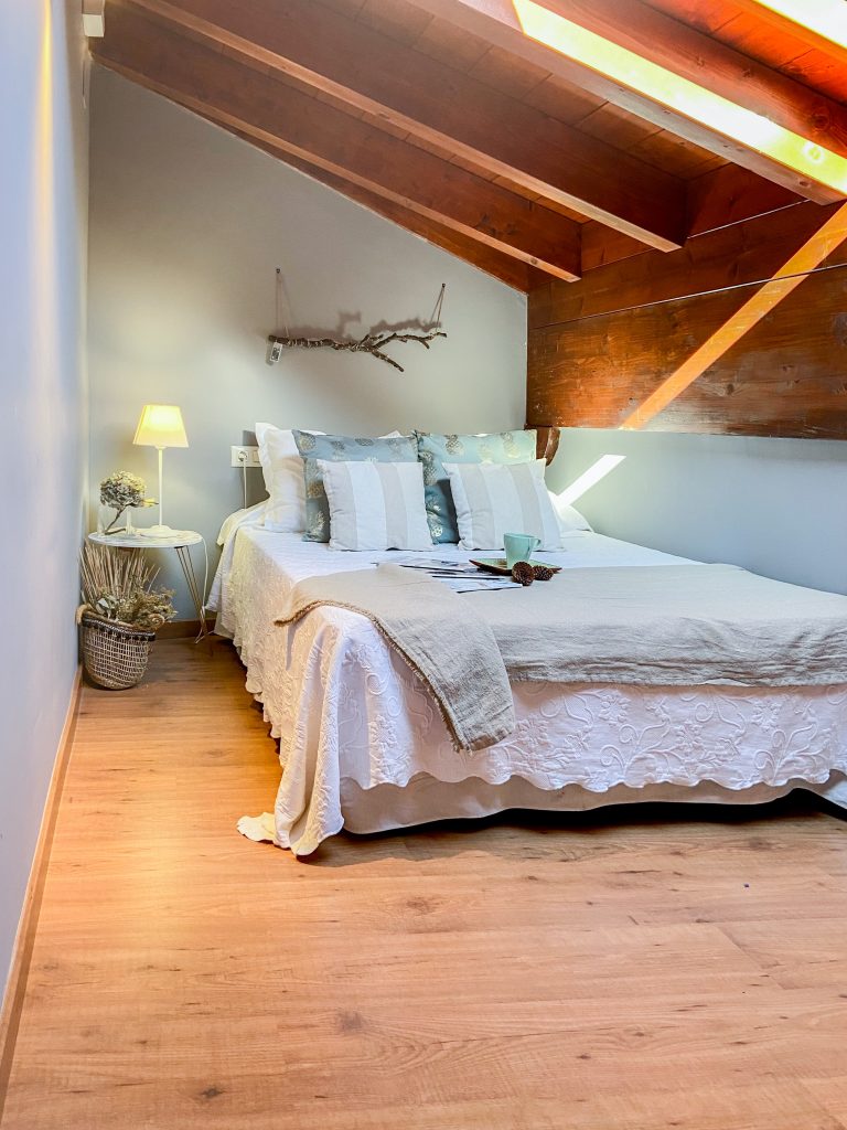 Proyecto Cerrito. Decoración de una casa de montaña vacía por la decoradora de Aneme Studio